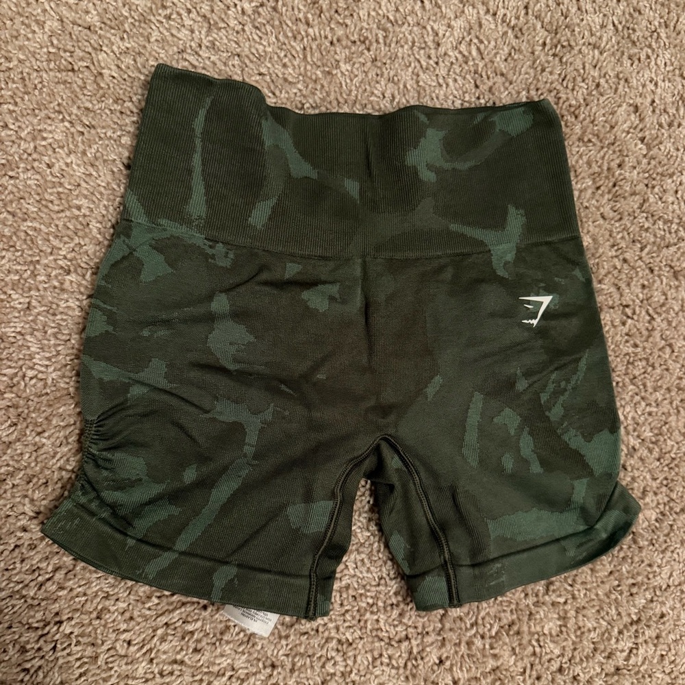 Gymshark Adapt Camo Seamless Shorts - XS - Green